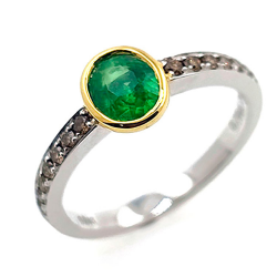 Tsavorite and diamond ring in white gold and 18KT yellow gold.