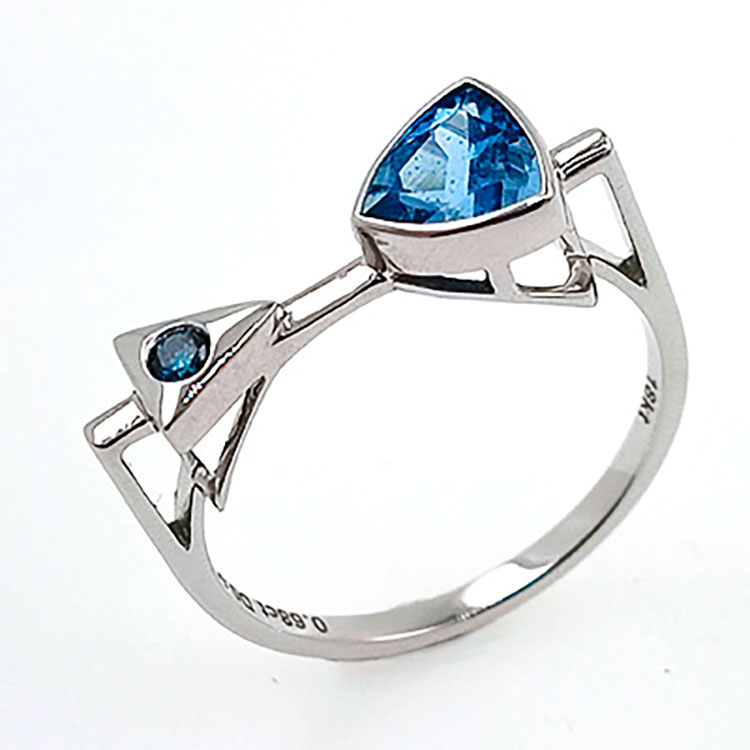 Bague aigue-marine et diamant en or blanc 18KT.