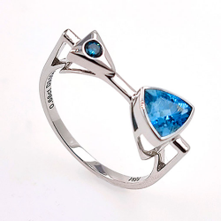 Aquamarine and diamond 18KT white gold ring.