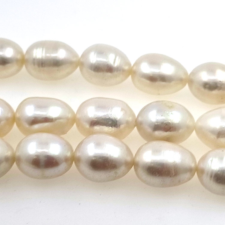 Hilo de perlas de rio de 11 X 15 mm con 40 cm de largo