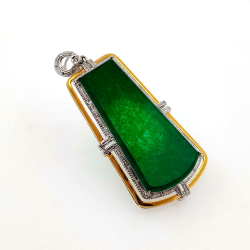 Pendentif Fei Cui en jadéite naturelle avec diamant naturel en or blanc 18 carats