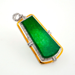 Pendentif Fei Cui en jadéite naturelle avec diamant naturel en or blanc 18 carats