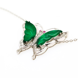 Fei Cui Natürlicher Jadeit Schmetterling Halskette mit natürlichem Diamant in 18kt Weißgold