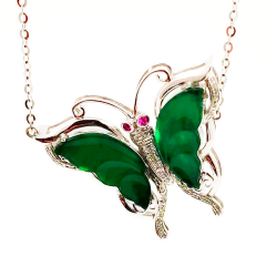Fei Cui Natürlicher Jadeit Schmetterling Halskette mit natürlichem Diamant in 18kt Weißgold