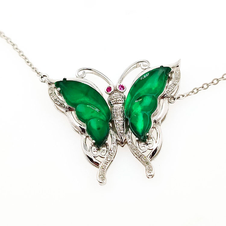 Fei Cui Natürlicher Jadeit Schmetterling Halskette mit natürlichem Diamant in 18kt Weißgold
