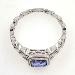 Tanzanite ring in 9kt white gold Celtic knot style
