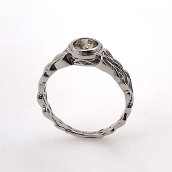 Diamantring aus 18kt Weißgold Keltischer Knoten