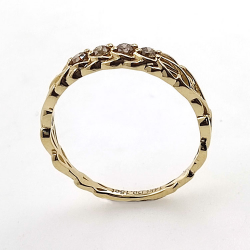Diamond Ring in 14kt yellow gold Celtic Knot