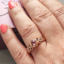 Anello con zaffiro Padsparadcha non riscaldato in oro rosa 18 carati Nodo celtico