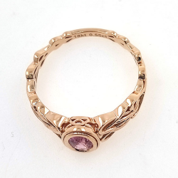 Unheated Padsparadcha Sapphire Ring in 18 kt rose gold Celtic knot