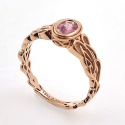 Unheated Padsparadcha Sapphire Ring in 18 kt rose gold Celtic knot