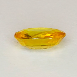 Zaffiro giallo da 1,91 ct, taglio ovale  8,73 x 6,70 x 3,41 mm