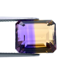 8,41 ct  Ametrino Talla Esmeralda