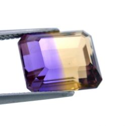 8,41 ct  Ametrino Talla Esmeralda