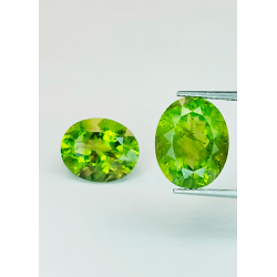 Peridoto talla oval 10 x 8 mm 1pz
