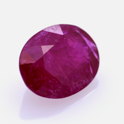2,50 ct. RubinOval Schnitt