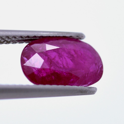 2,53 ct. Rubí Talla Oval