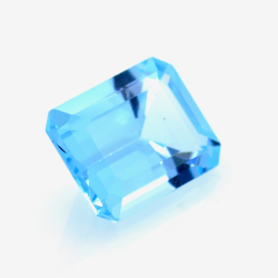 13,73 ct Topaze Bleu Taille Émeraude