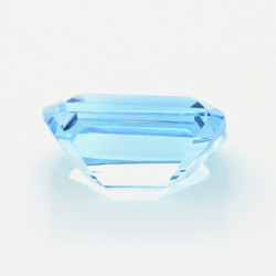 13,66 ct Topaze Bleu Taille Émeraude