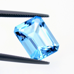 13,35 ct Topaze Bleu Taille Émeraude