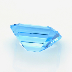 13,62 ct  Topacio Azul Talla Esmeralda