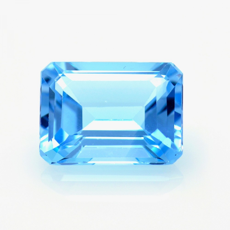 13,89 ct Blue Topaz Emerald Cut