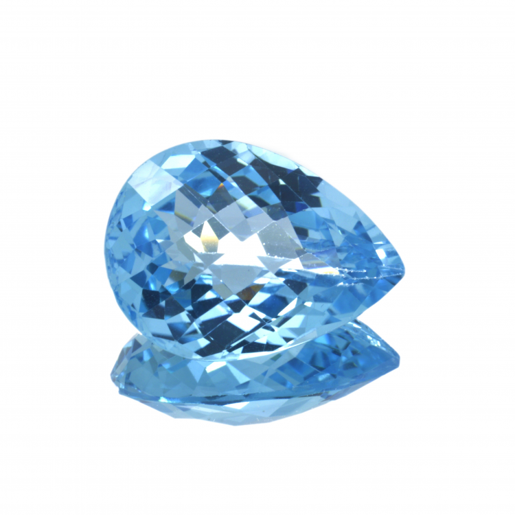 24,66 ct  Topacio Azul Talla Pera con Damero