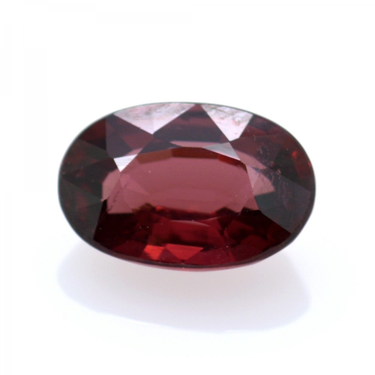 2,81 ct Rhodolite Garnet Oval Cut