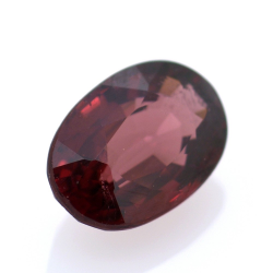 2,81 ct Rhodolite Garnet Oval Cut