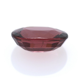 2,81 ct Rhodolite Garnet Oval Cut