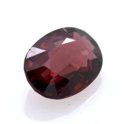 2.73 ct Granate Rodolita Talla Oval