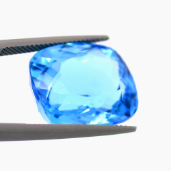 31,84 ct Topacio Azul Suizo Talla Cojín