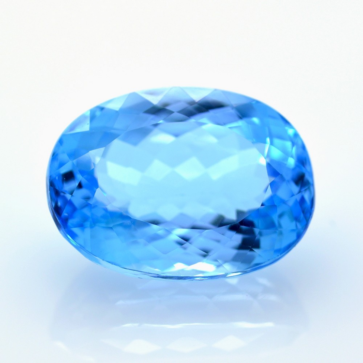 38,88 ct Topacio Azul Suizo Talla Ovalada