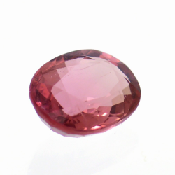 1,47 ct rosa Turmalin im Ovalschliff 8,17 x 6,28 mm