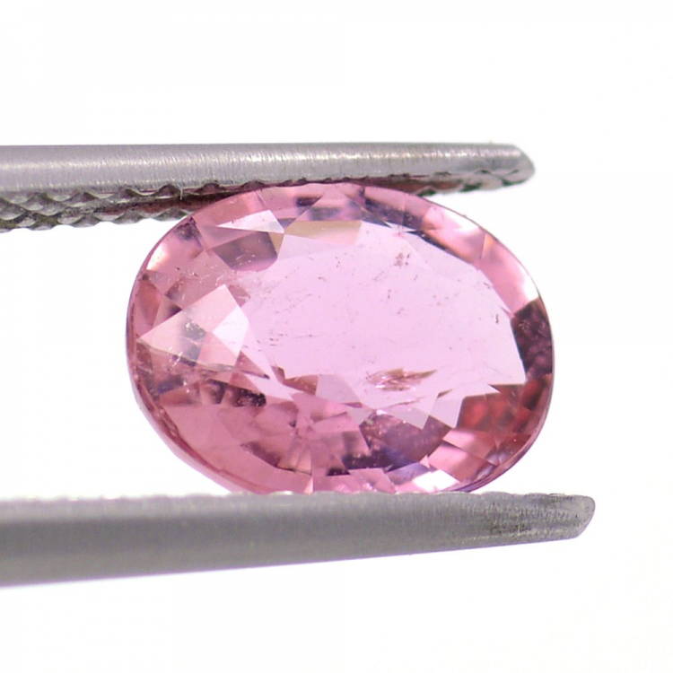 1.65ct Tourmaline Rose Taille Ovale 8.57x6.75mm