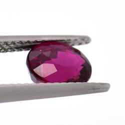 1.26 ct Tourmaline Rose Taille Ovale 6.95x5.67mm