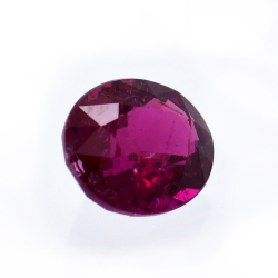 1,70 ct rosa Turmalin im Ovalschliff 8,20 x 6,68 mm