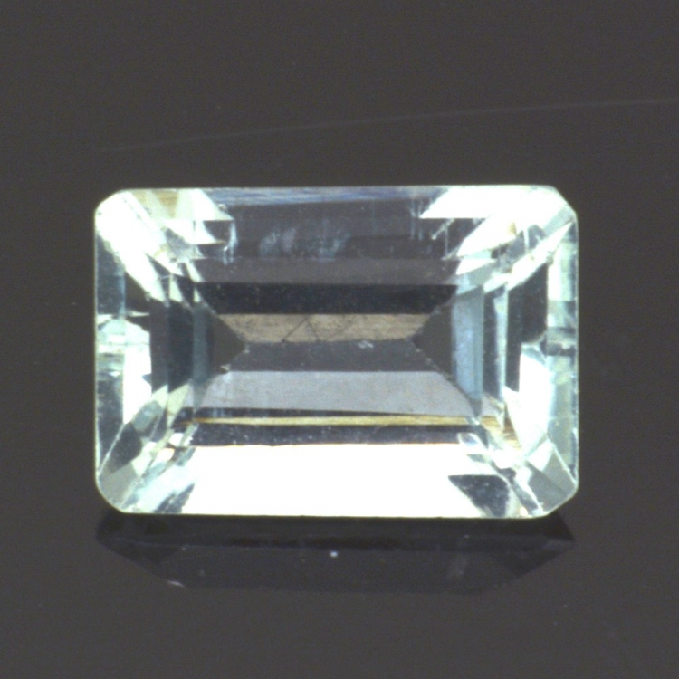 2.25ct Acquamarina in Faccettato Smeraldo