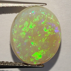 3.01ct Edelopal Oval Cabochon Schnitt