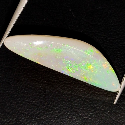 4.10ct Ópalo Noble Talla Cabujón Fantasía