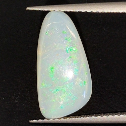 2.96ct Edelopal Fancy Cabochon Schnitt