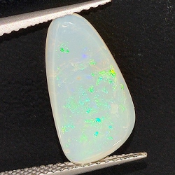 2.96ct Edelopal Fancy Cabochon Schnitt