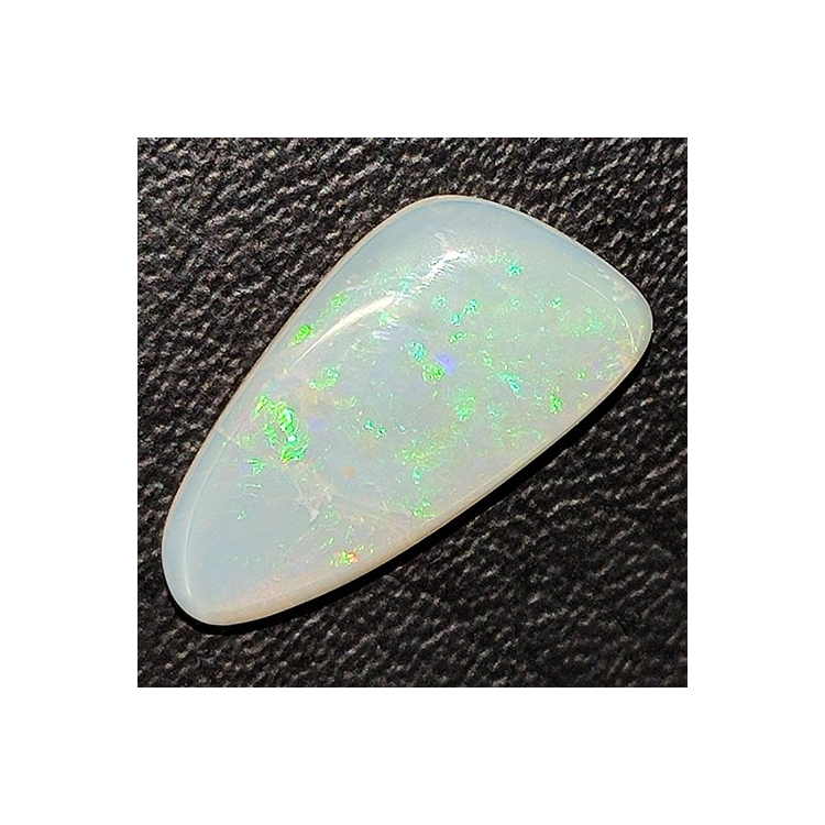 2.96ct Edelopal Fancy Cabochon Schnitt