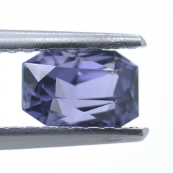 0.92ct Espinela Talla Esmeralda