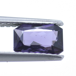 0.93ct Espinela Talla Esmeralda