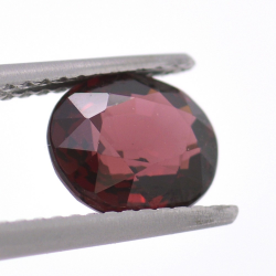 2.10ct  Grenat Rhodolite Taille Ovale