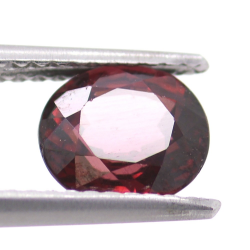 1.69ct Rhodolite Garnet Oval Cut