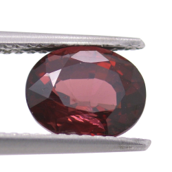 2.71ct Granate Rodolita Talla Ovalada