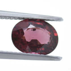 2.28ct Granate Rodolita Talla Ovalada