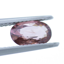 1.55ct Zircón Rosa Talla Ovalada